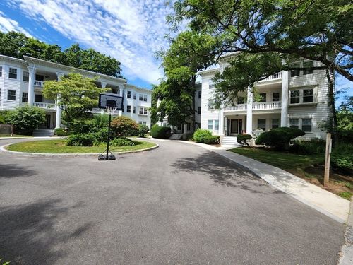 2-144 Middlesex Rd, Chestnut Hill, MA, 02467-1857 | Card Image