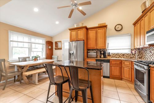 709 Monroe Blvd, Long Beach, NY, 11561-2217 | Card Image