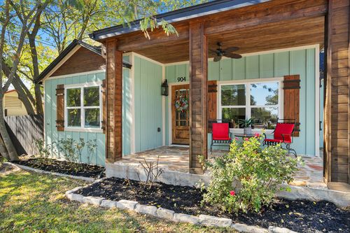 904 S Brazos St, Weatherford, TX, 76086-5319 | Card Image