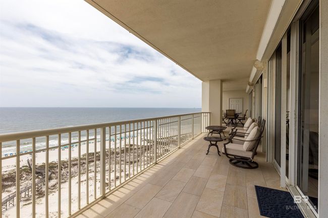 Balcony | Image 22