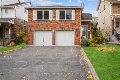 9 Wright Cres, House other with 3 bedrooms, 2 bathrooms and 8 parking in Ajax ON | Image 1