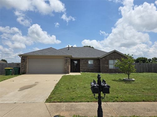 311 Violet St, Centerton, AR, 72719-7941 | Card Image