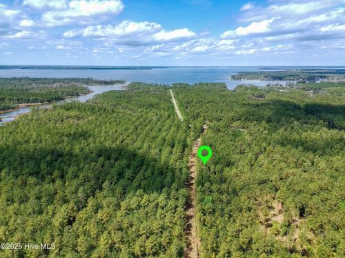 22 Sandy Point Rd, Scranton, NC, 27875 | Card Image