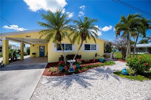 2607 Bayshore Dr, MATLACHA, FL, 33993-9705 | Card Image
