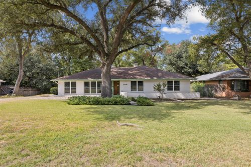2039 Elmwood Blvd, Dallas, TX, 75224-1008 | Card Image