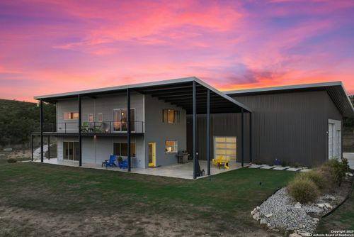 370 Gray Wolf, Blanco, TX, 78606-4425 | Card Image