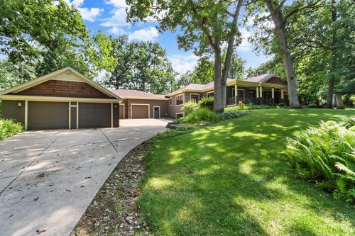 4525 E Silverwood Drive, Delavan, WI, 53115 | Card Image