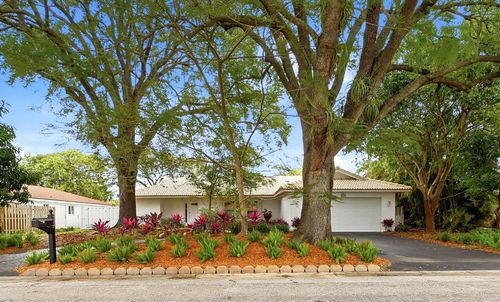 8857 Nw 3rd Pl, Coral Springs, FL, 33071-7482 | Card Image