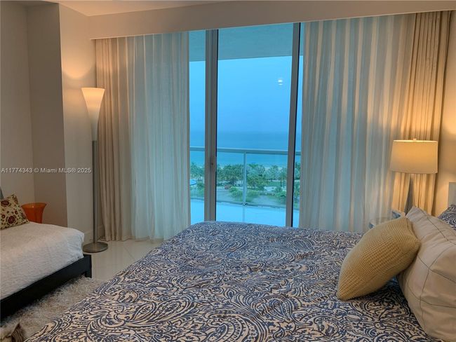 APT-1004 - 1 N Ocean Blvd, Condo with 2 bedrooms, 3 bathrooms and null parking in Pompano Beach FL | Image 26