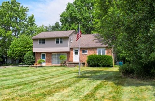 1043 Van Velsor Dr, Bakerstown, PA, 15007-1008 | Card Image