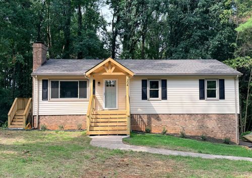 204 Simsbury Ln, Forest, VA, 24551-2609 | Card Image