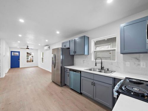 3521 Mcilhenny St, Houston, TX, 77004-2147 | Card Image