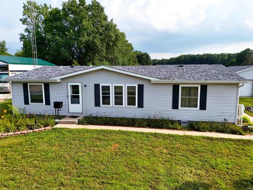 10371 E State Road 8, Knox, IN, 46534 | Card Image