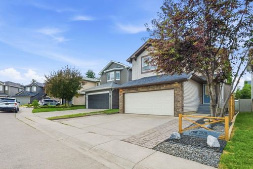 2020 Bridlemeadows Manor Sw, Calgary, AB, T2Y4R9 | Card Image