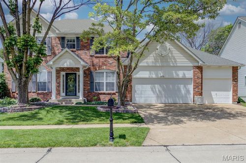 2505 Cassandra Marie Dr, Ballwin, MO, 63021-7827 | Card Image