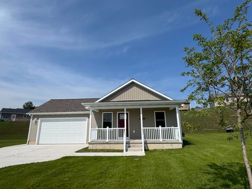 258 Willowside Dr, Shelby, MI, 49455-9233 | Card Image