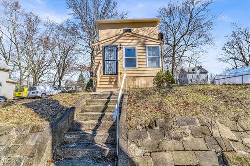 791 Allyn St, Akron, OH, 44311-2105 | Card Image