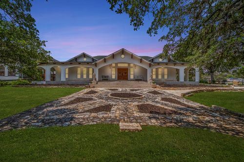 1100 Highway 39, Ingram, TX, 78025-5523 | Card Image