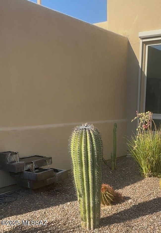 Fountain in Courtyard | Image 46