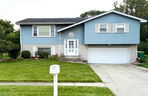 3119 W 60th Dr, Merrillville, IN, 46410-2226 | Card Image