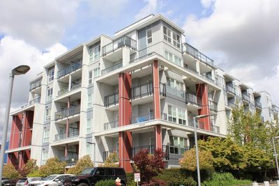 702 - 10033 River Dr, Condo with 2 bedrooms, 2 bathrooms and 1 parking in Richmond BC | Image 1