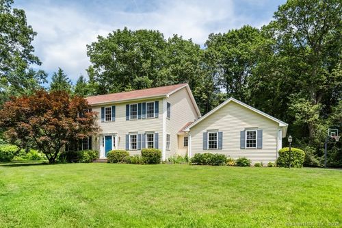 26 Philo Curtis Rd, Sandy Hook, CT, 06482-1222 | Card Image