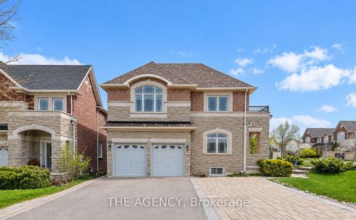 120 Valley Vista Dr, Maple, ON, L6A0Z3 | Card Image