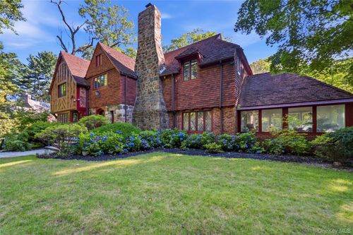 60 Wensley Dr, Great Neck, NY, 11020-1832 | Card Image