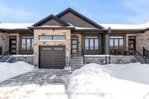 738 Clarence Street, Port Colborne, ON, L3K0A8 | Card Image