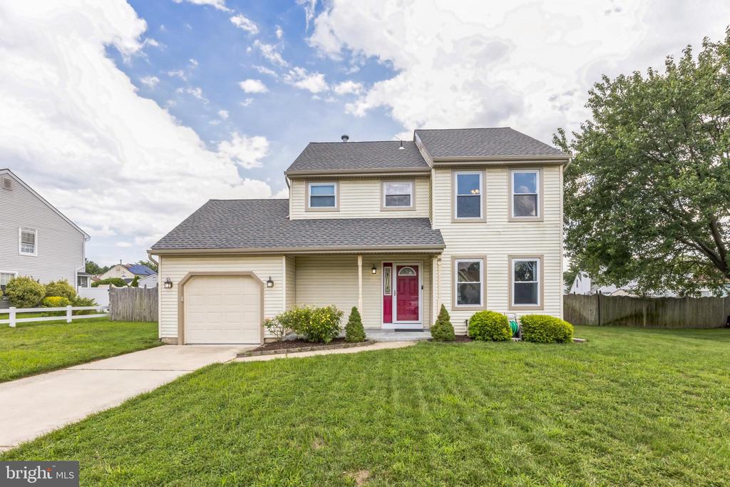 Hemlock Dr, Blackwood, NJ 08012