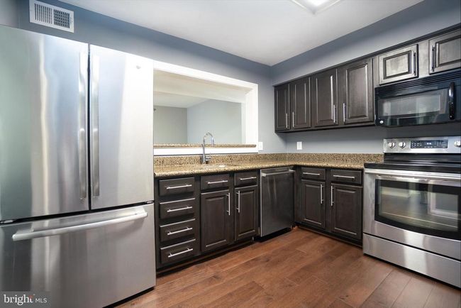 1-D7 - 10248 Appalachian Cir, Condo with 2 bedrooms, 2 bathrooms and null parking in OAKTON VA | Image 7
