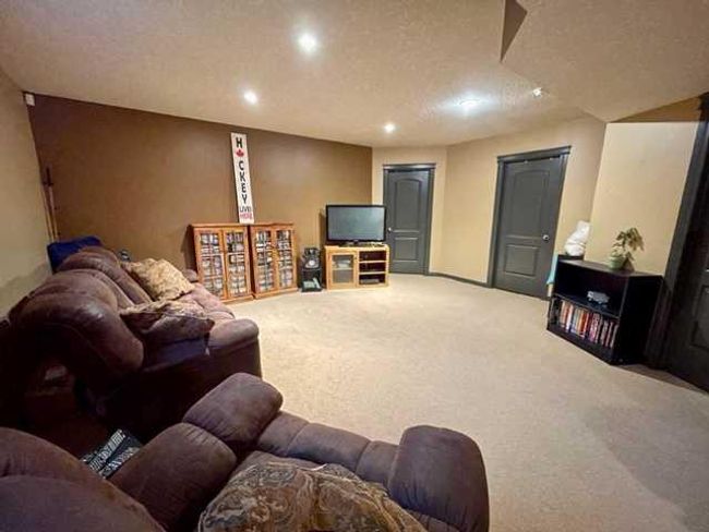 11410 89 B Street, Home with 5 bedrooms, 3 bathrooms and 6 parking in Grande Prairie AB | Image 33