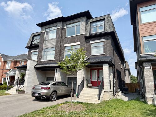 913 Isaac Phillips Way, Newmarket, ON, L3X2Y9 | Card Image