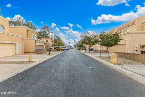 2045 N Sunset Dr, Chandler, AZ, 85225-2925 | Card Image