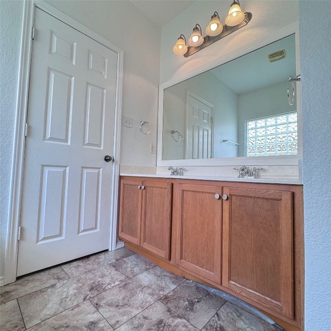 Bathroom with double vanity | Image 14