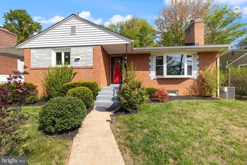 9821 Singleton Dr, BETHESDA, MD, 20817-2330 | Card Image