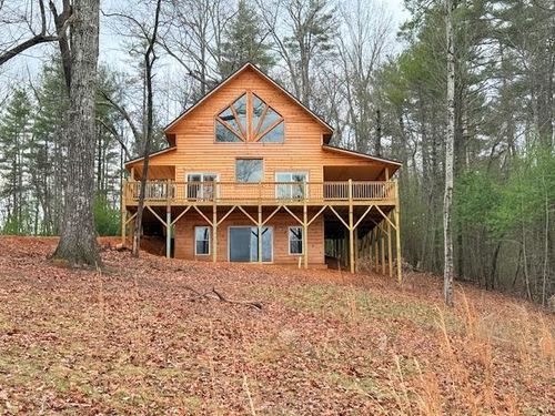 560 Carolina Fox Cir, Murphy, NC, 28906-0750 | Card Image