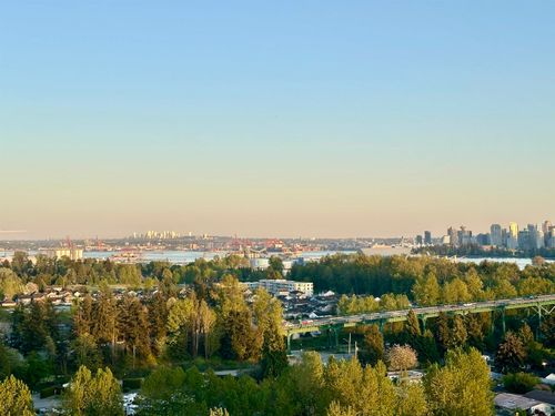 20c-338 Taylor Way, West Vancouver, BC, V7T2Y1 | Card Image