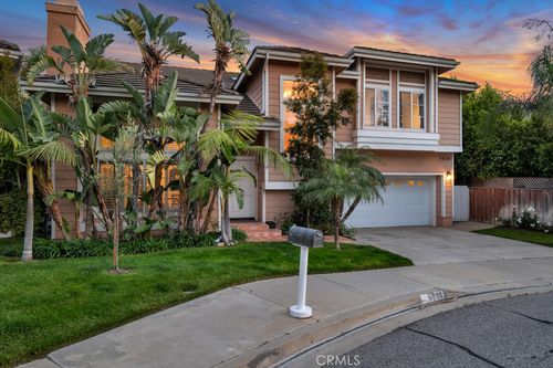 5038 Durant Ct, Oak Park, CA, 91377-4779 | Card Image