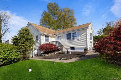 11 Daisy Dr, Mahopac, NY, 10541-4107 | Card Image
