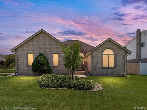 14008 Lakeshore Dr, Sterling Heights, MI, 48313-2103 | Card Image