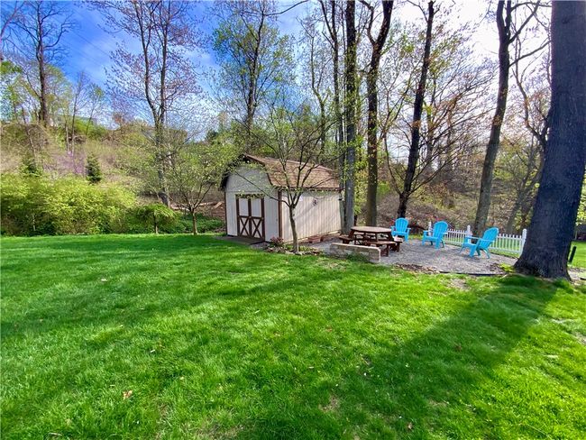 209 Larue Dr, House other with 3 bedrooms, 2 bathrooms and 2 parking in Coraopolis PA | Image 26
