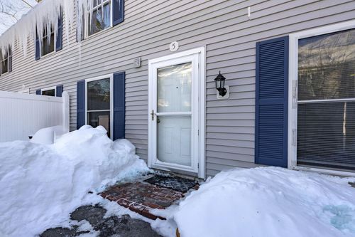 5 Hemlock Frst, Dover, NH, 03820-4481 | Card Image