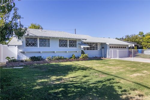 11543 Swinton Ave, Granada Hills, CA, 91344 | Card Image