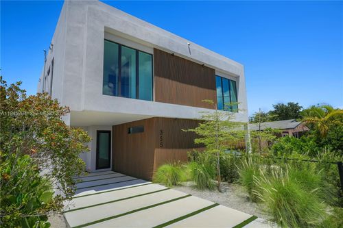 355 Nw 50th St, Miami, FL, 33127-2152 | Card Image