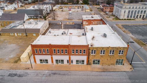 205 W 5th St, Okmulgee, OK, 74447-7304 | Card Image