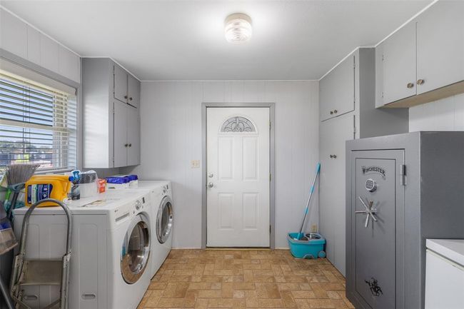 727 Partridge Ln, House other with 3 bedrooms, 3 bathrooms and 2 parking in Eagle Lake TX | Image 16