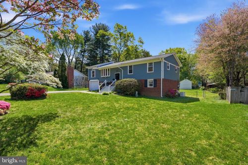 6917 Jenkins Ln, FALLS CHURCH, VA, 22043-1636 | Card Image