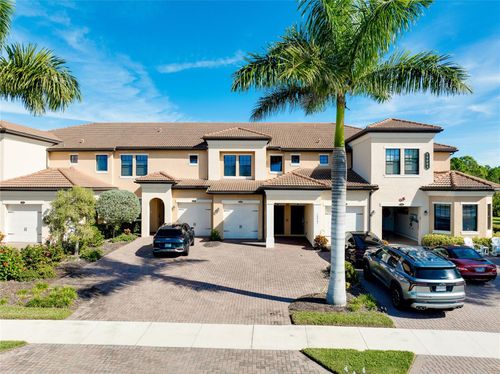 unit-202-10063 Crooked Creek Dr, VENICE, FL, 34293-7420 | Card Image