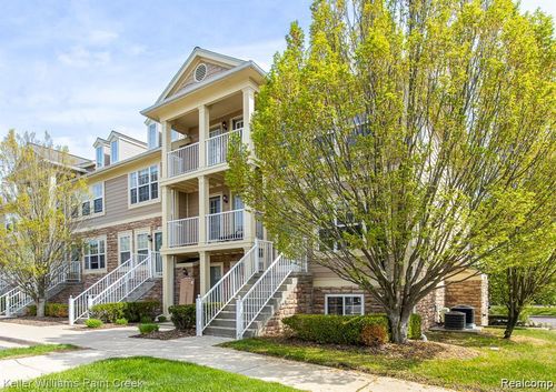 60-100 Evergreen Trl, Lake Orion, MI, 48362-3378 | Card Image